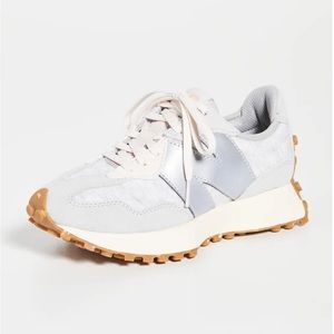 New Balance 327 Classic Trainers